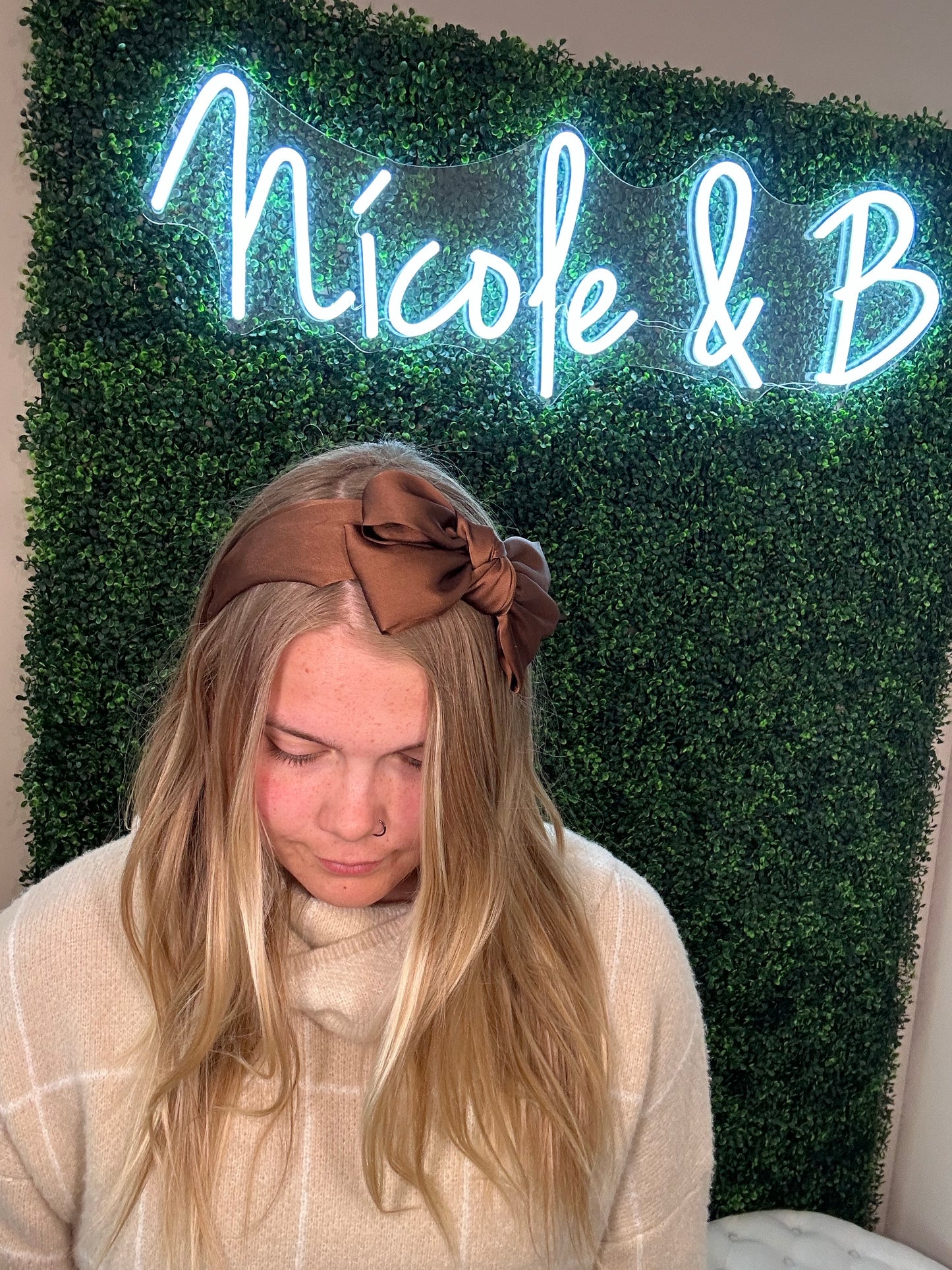 Brown bow headband