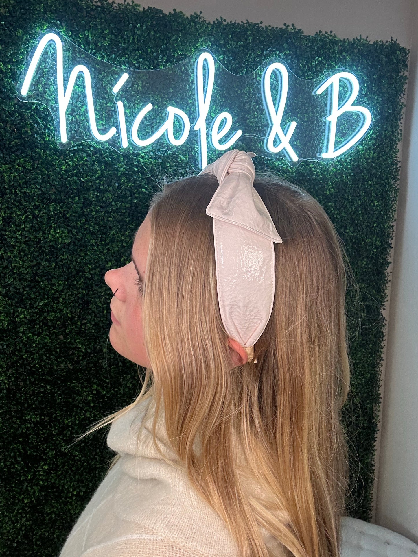 Beige bow headband